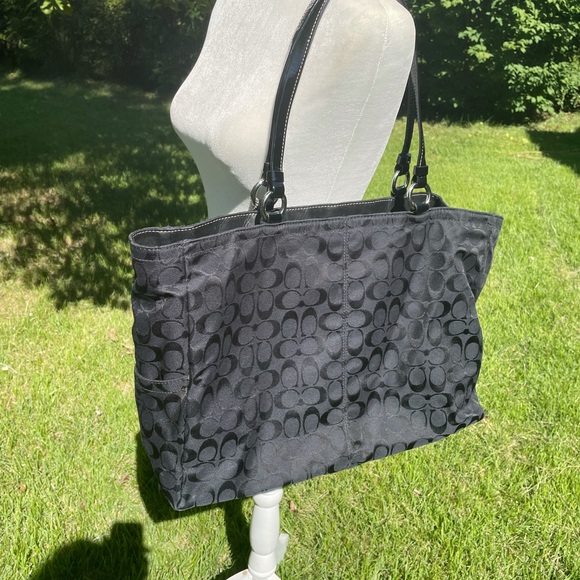 Coach Authentic, Signature, Jacquard, Black on Black Tote - Picture 2 of 11